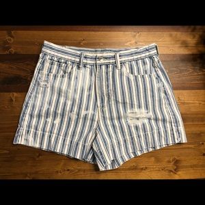 American Eagle high waisted shorts